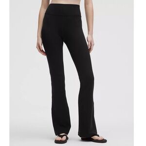 Lululemon Groove Nulu High-Rise Flared Pant Regular - Size 2